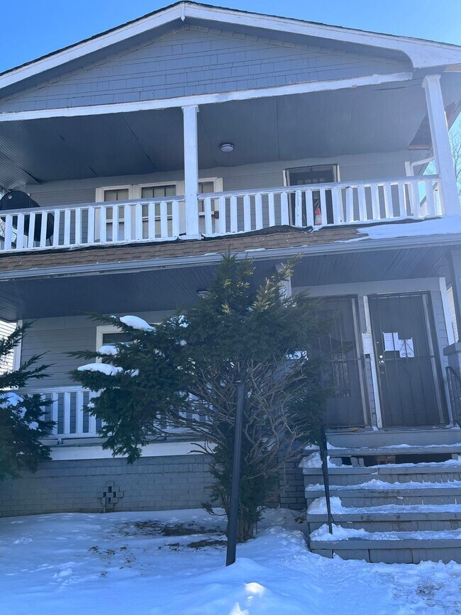 Building Photo - 12706 Iowa Ave