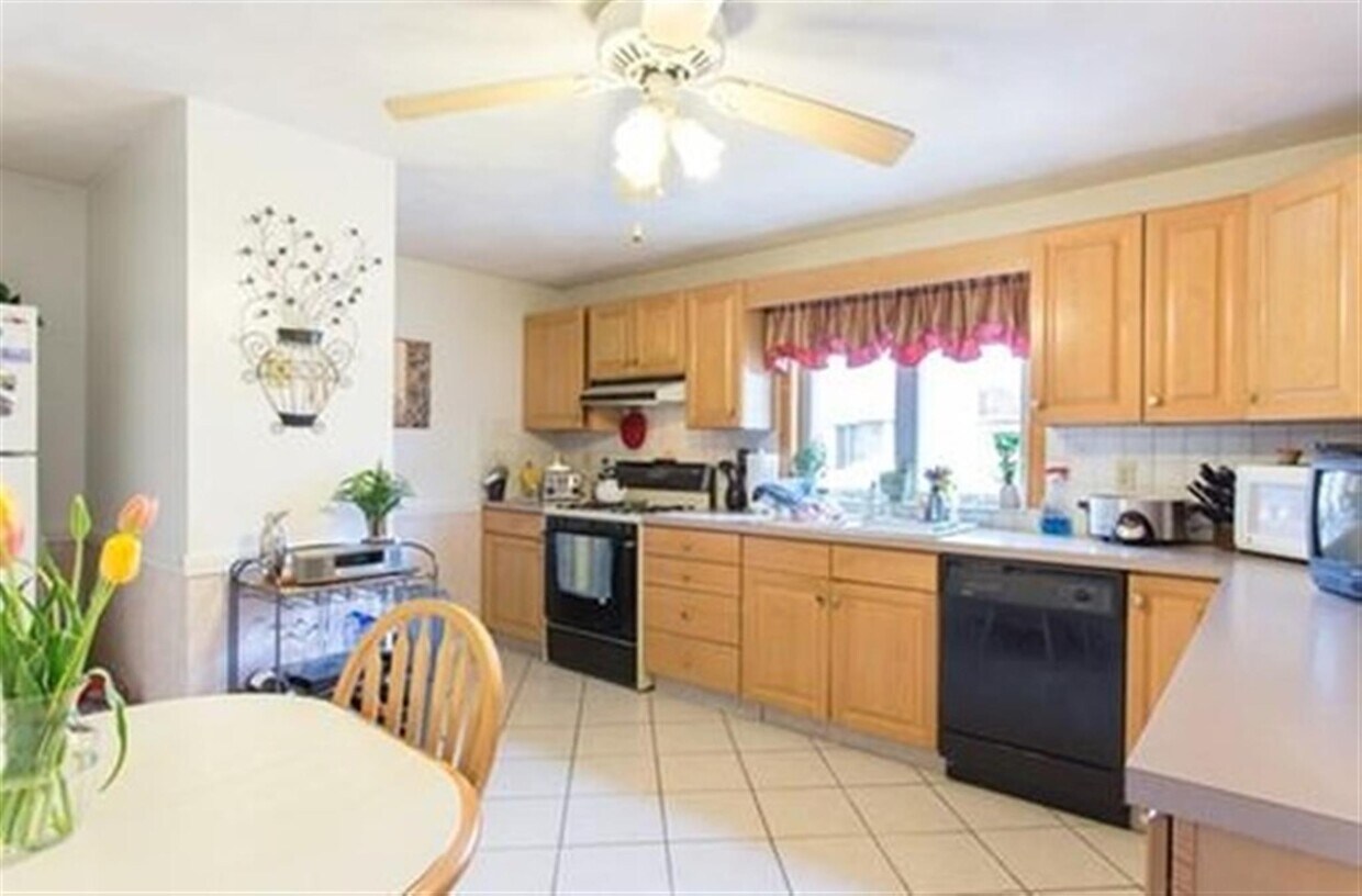 Foto principal - 89 Princeton St