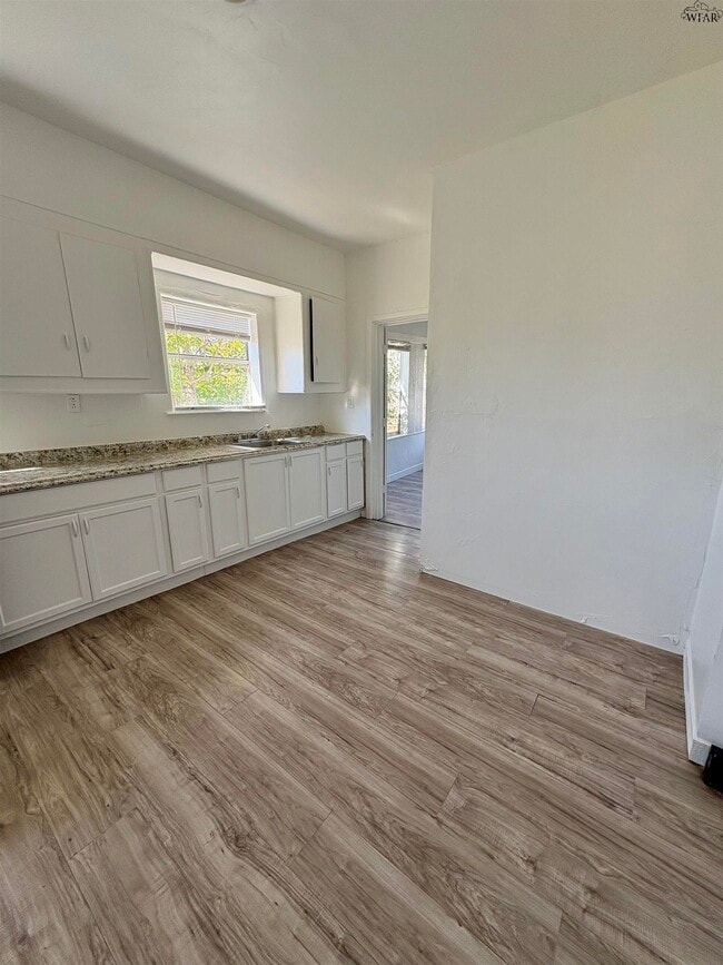 Foto del edificio - 2168 Ave H