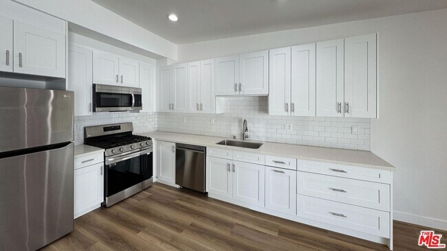 Foto del edificio - 3630 Midvale Ave