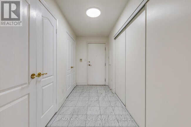 Photo du bâtiment - 5418 Yonge St