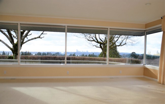 Building Photo - 9406 Vineyard Crest