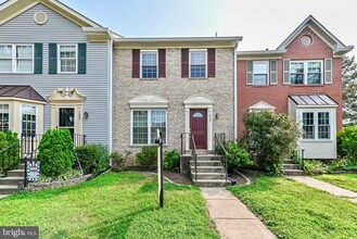 Building Photo - 1020 Smartts Ln NE