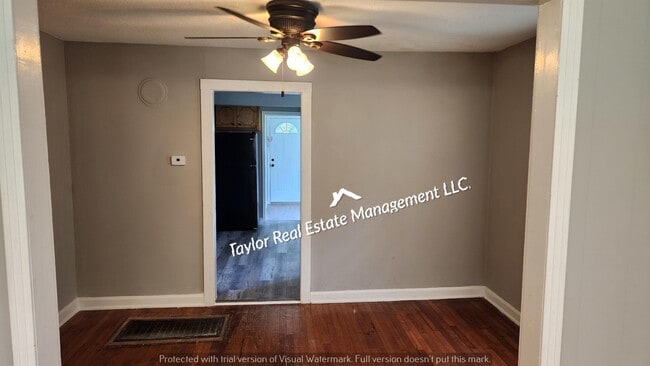 Foto del edificio - 205 Button Ave