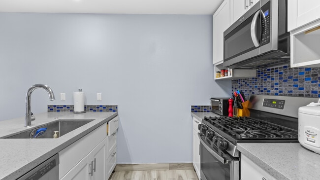 Building Photo - 91-1000-1022 Makaaloa St