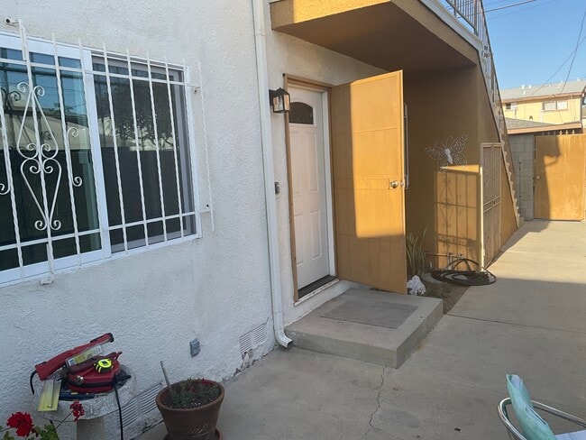 Building Photo - 12520 Oxford Ave