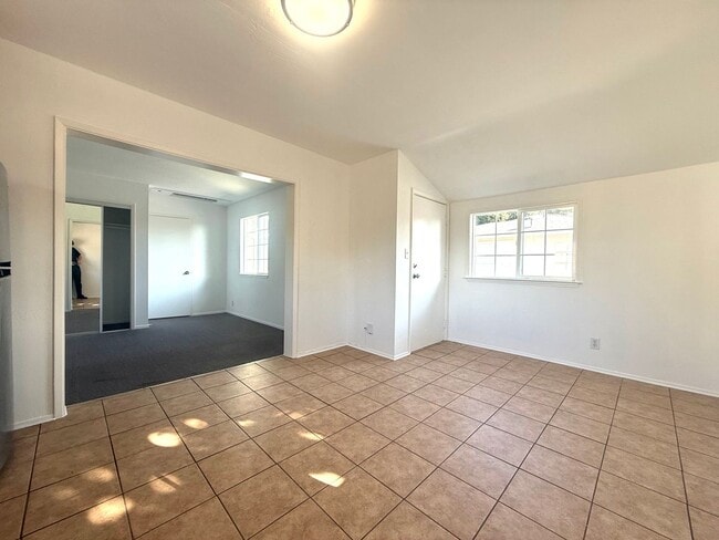 Foto del edificio - N Claremont