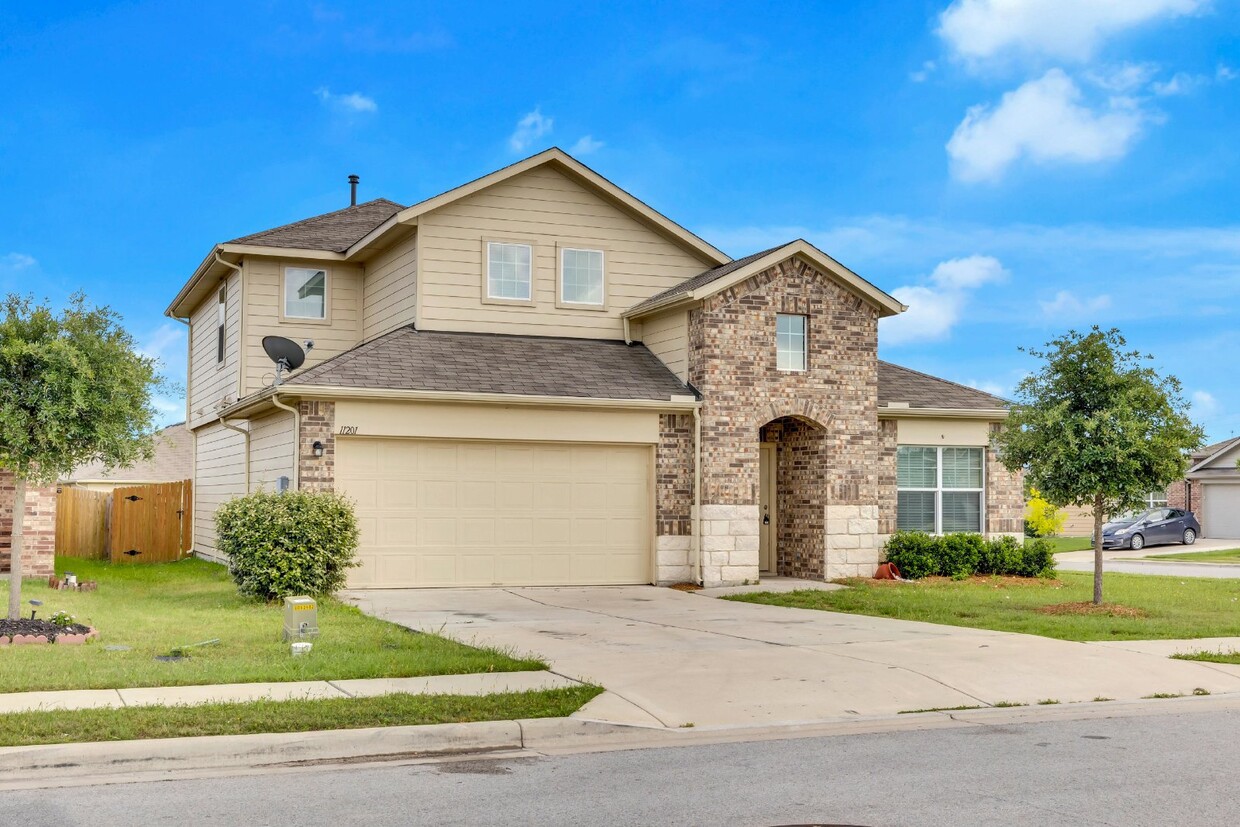 Primary Photo - 11201 Malta Dr