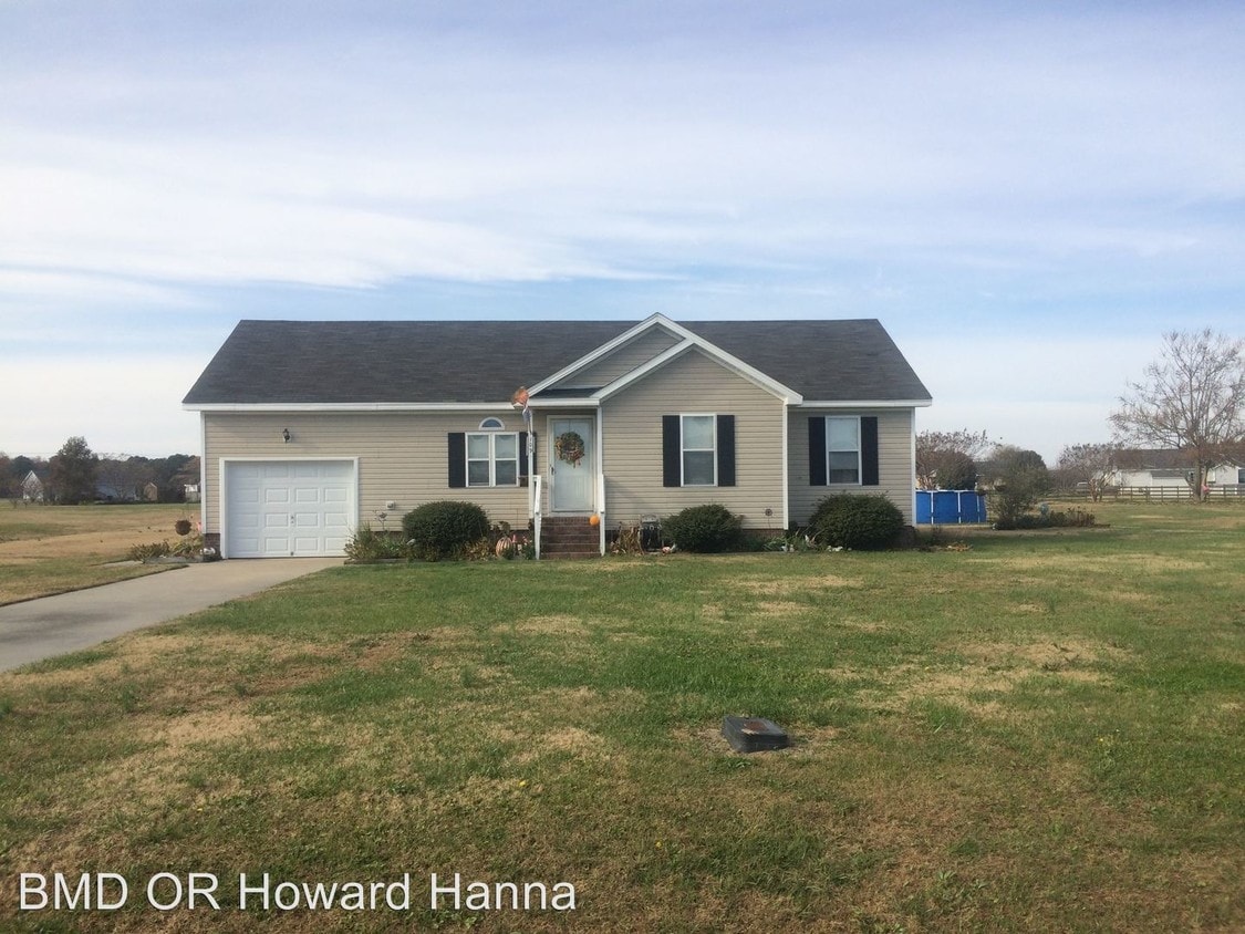 Primary Photo - 3 br, 2 bath House - 109 Station Dr