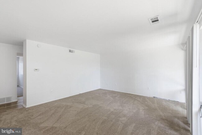 Building Photo - 7116 Donnell Pl