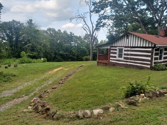 Building Photo - 4211 Yellow Mountain Rd