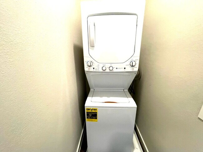 Foto del edificio - 1127 Eloise Dr