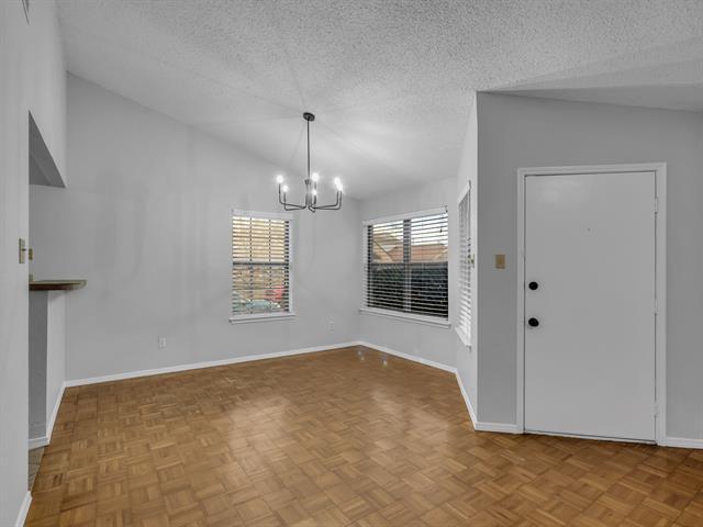 Foto del edificio - 2806 Harvest Lake Dr