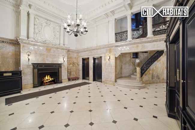 Building Photo - 57 W 75th St