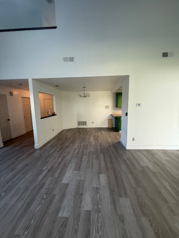 Foto del edificio - 2553 Alexia Way