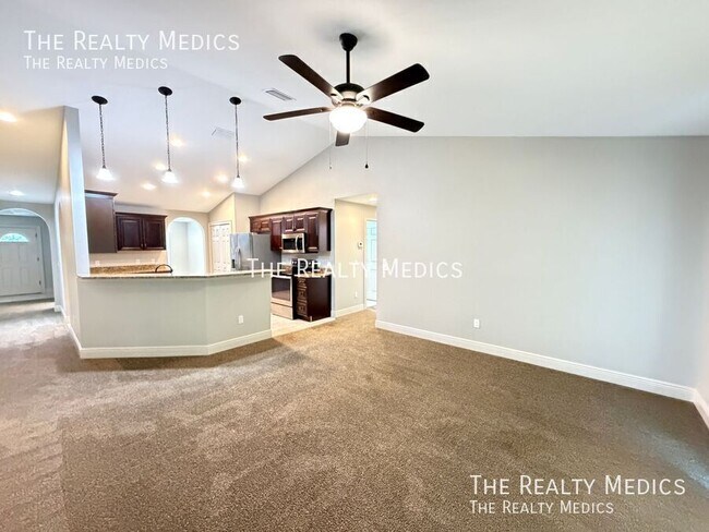 Building Photo - 334 Malauka Loop