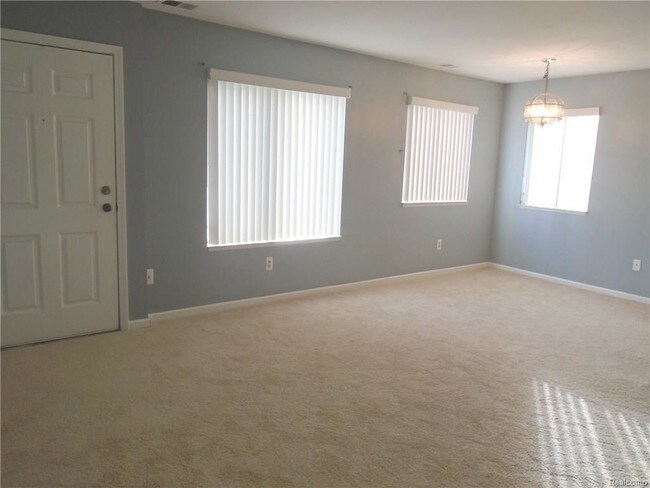 Building Photo - 15858 Orchard Ln