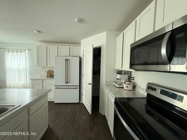 Foto del edificio - 12689 European Beech Rd