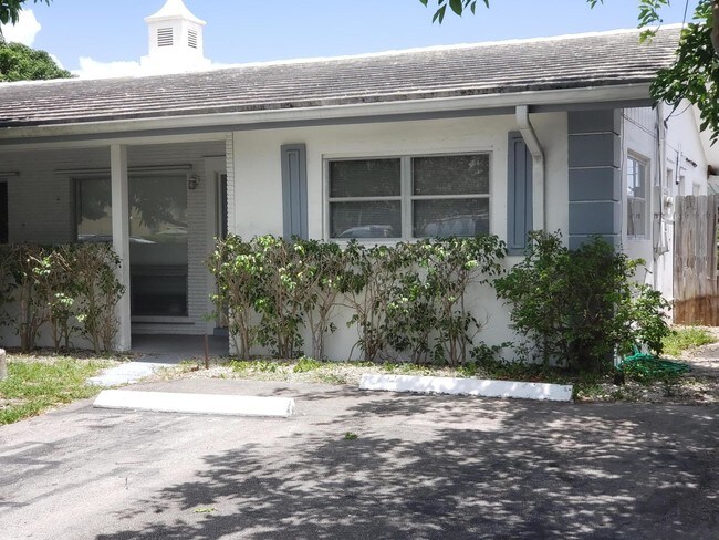 Foto del edificio - 2531 NE 10th Street