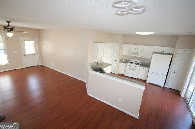 Building Photo - 1660 Leyland Dr