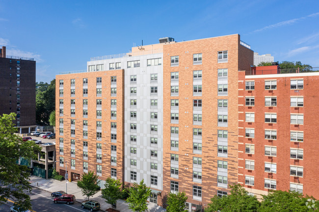 Building Photo - Van Cortlandt Green