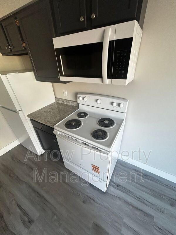 Building Photo - 1250 S Jackson St