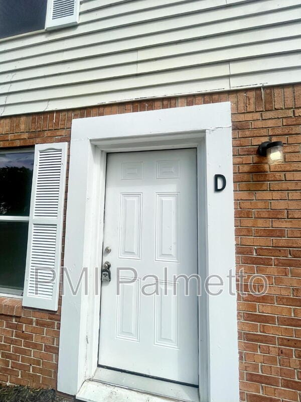 Building Photo - 138 Villa Ct