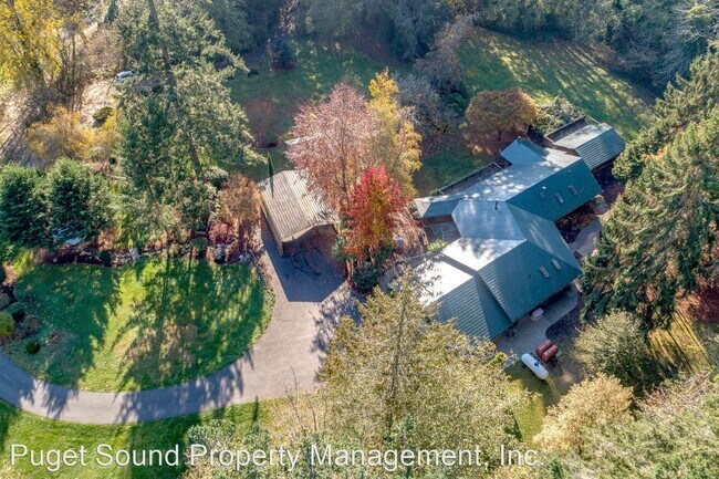 Building Photo - 7800 NE West Port Madison Rd