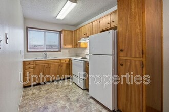 Building Photo - 8061 NE Flanders St