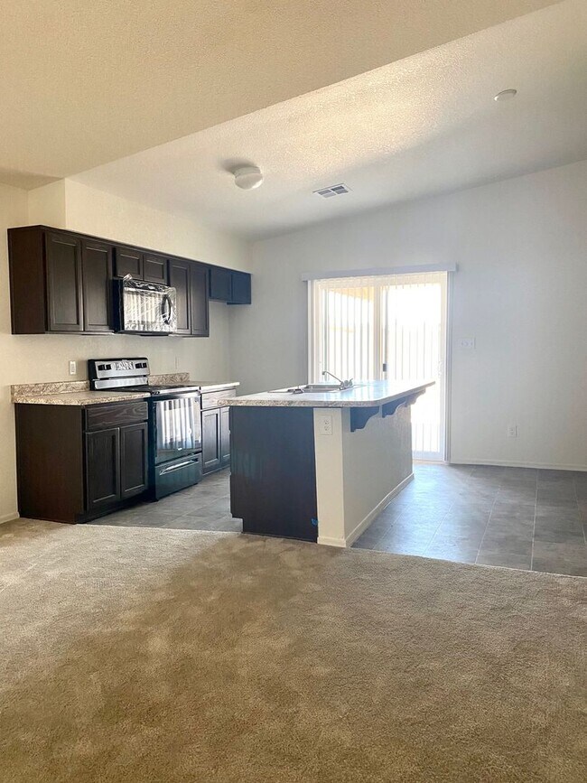 Foto del edificio - DESERT SANDS