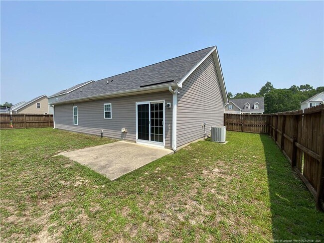 Building Photo - 2109 Sir Michael Dr
