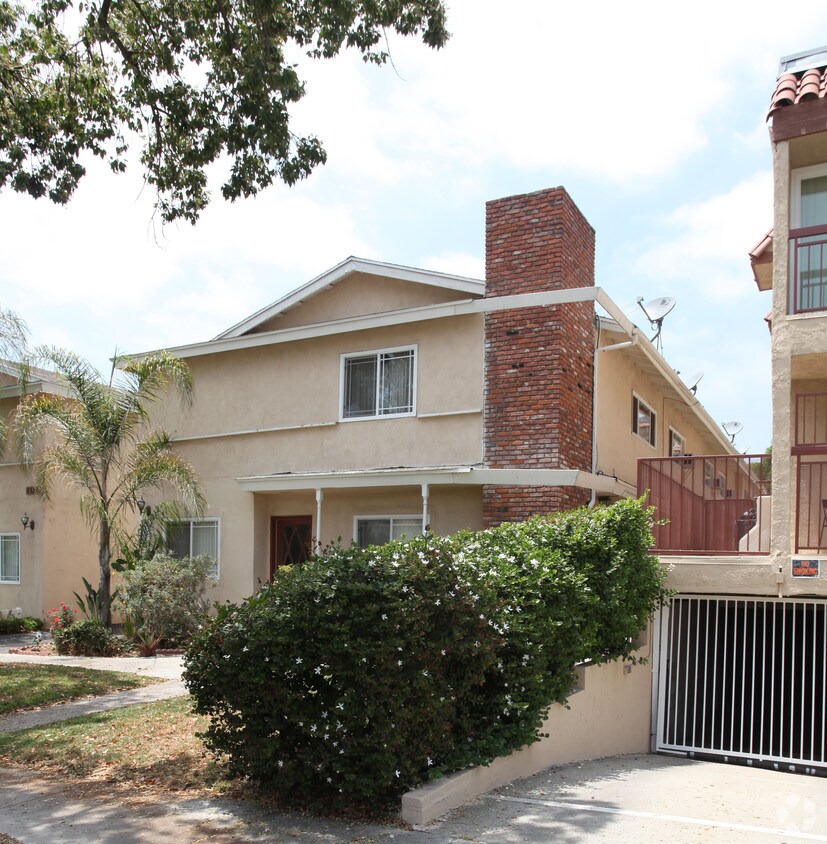 Building Photo - 1141 Irving Ave