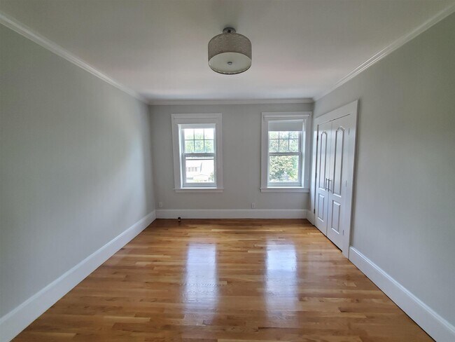 Building Photo - 22 Concord Ave