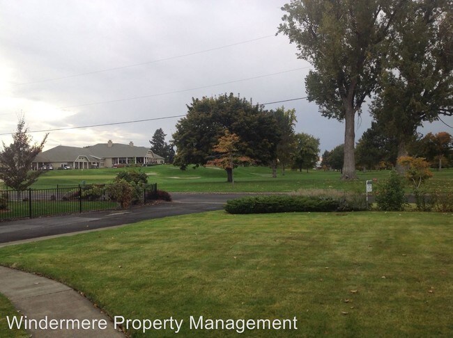 Foto del edificio - 1259 Country Club Rd