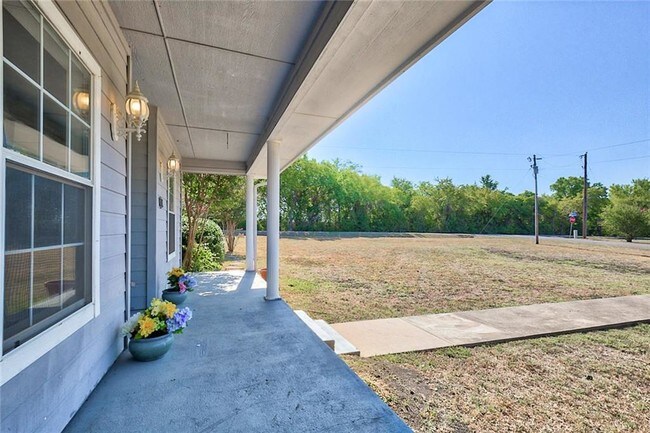 Building Photo - 310 Hurricane Creek Ln
