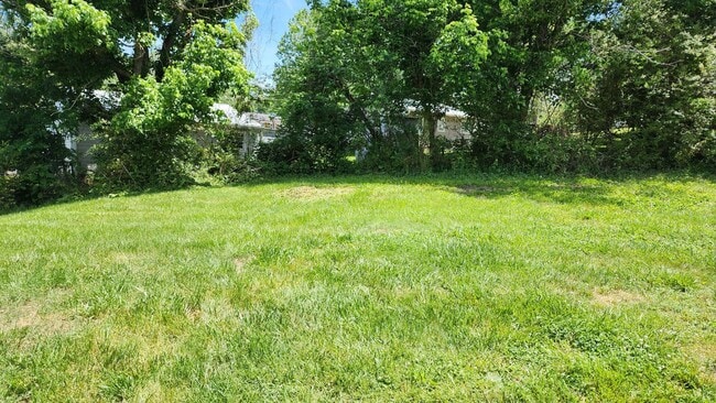 Foto del edificio - Nice Split Level Home- Ready for you to Call Home Today!