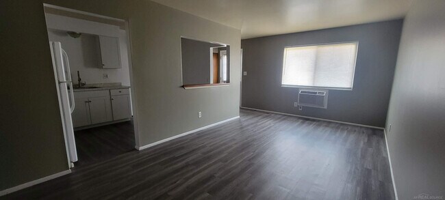 Foto del edificio - 22700 Stair St