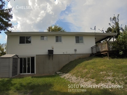 Building Photo - Cozy 3- bedroom 1 bath with large basement...