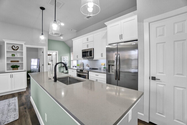 Building Photo - 1201 Apache Lake Dr