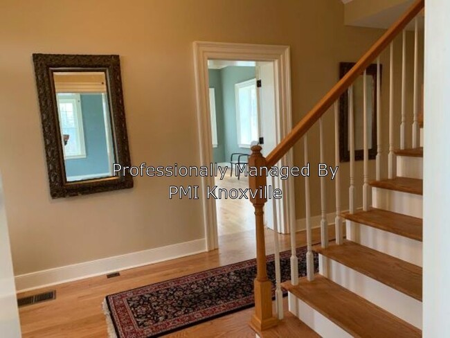 Building Photo - 2333 Dandridge Ave