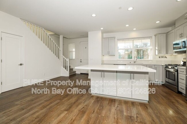 Building Photo - 2976 Bay Village Ave