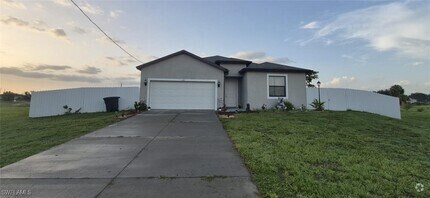 Building Photo - 1107 Capri Cir
