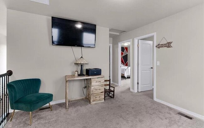 Foto del edificio - 8075 Basaltic Dr