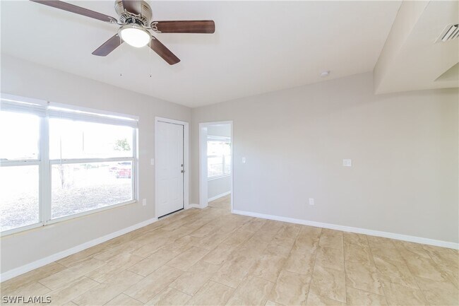 Building Photo - 2814 Gentian Rd