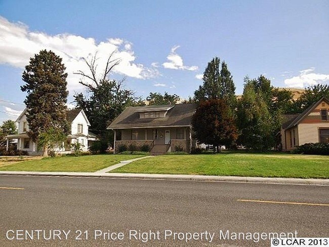 Foto del edificio - 3 br, 1.5 bath House - 708 1st Street