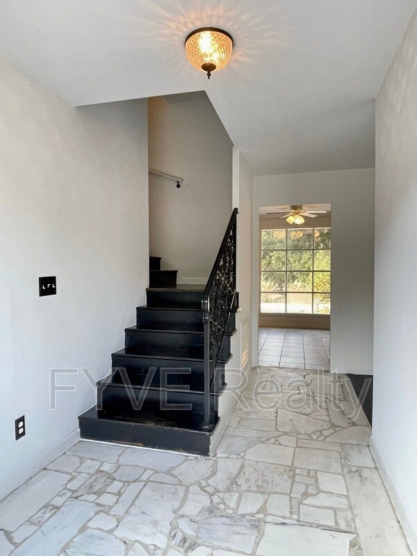 Foto del edificio - 6422 Harding Pike