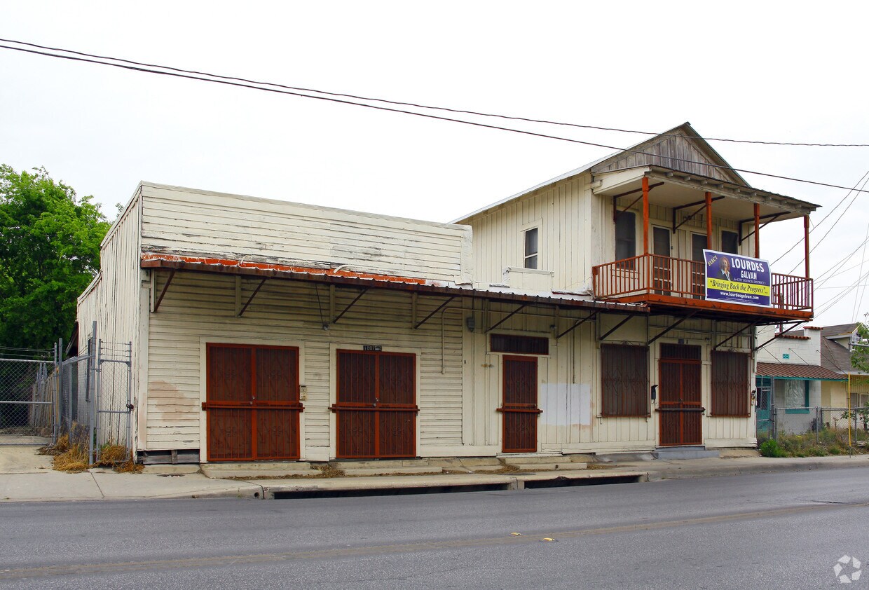 Building Photo - 1807 Guadalupe St
