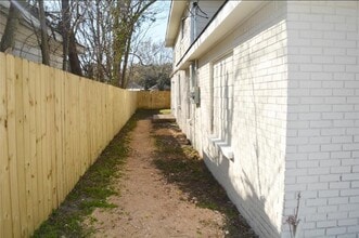 Building Photo - 3007 Grovey St