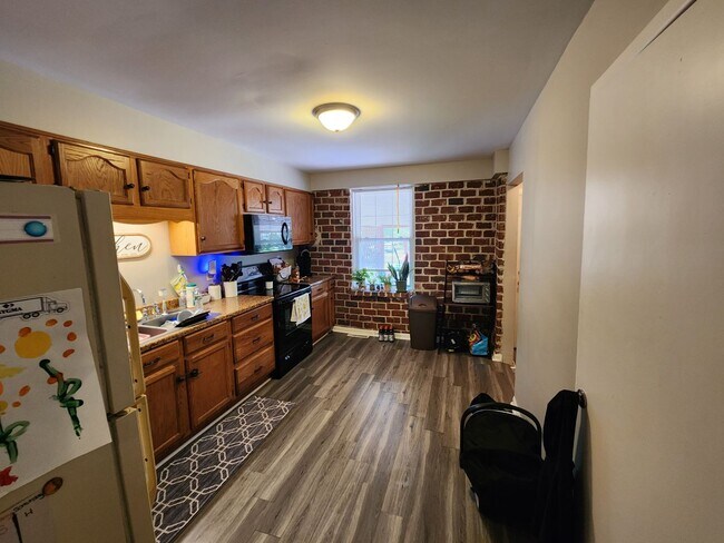Building Photo - 3 Bedroom for Rent in Mount Joy!