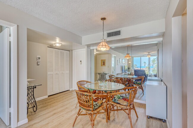 Building Photo - 630 Ocean Dr